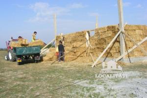 Premieră în Maramureş: Case ecologice construite pe bani de ţigări